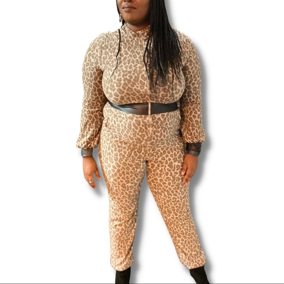 Soft Leopard Print Jumpsuit - Picture 2 of 5